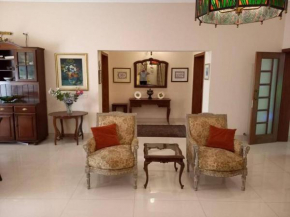 Lovely 3 bedroom house with a private terrace